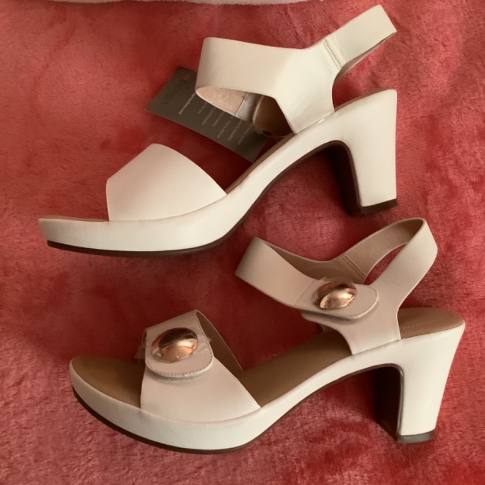 Platform Heels. - Picture 8 of 12